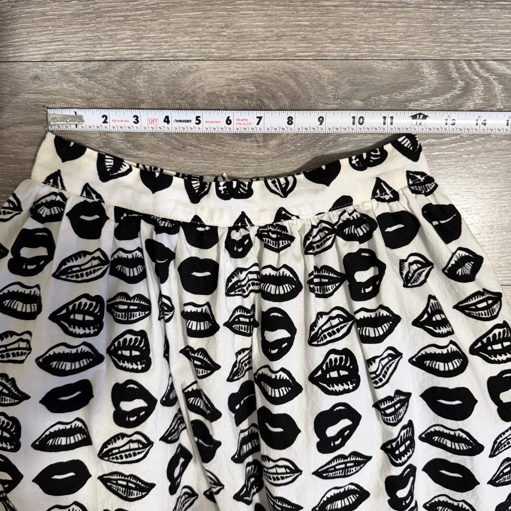 Novelty Maxi Skirt Size 2 Lips Print Black White High Waist Statement Korea Made - Picture 6 of 16